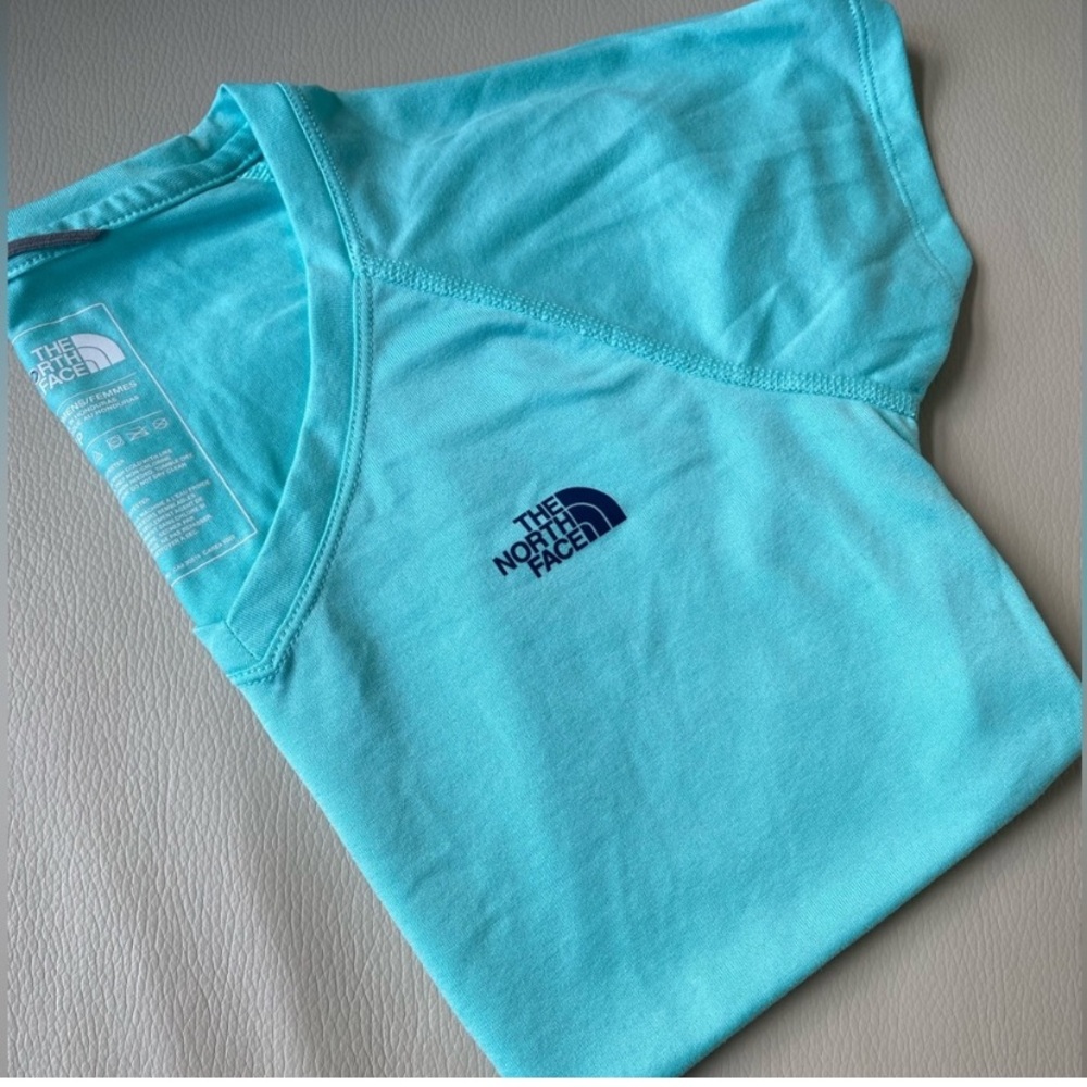 Northface Jacket And Vneck Shirt - image 3